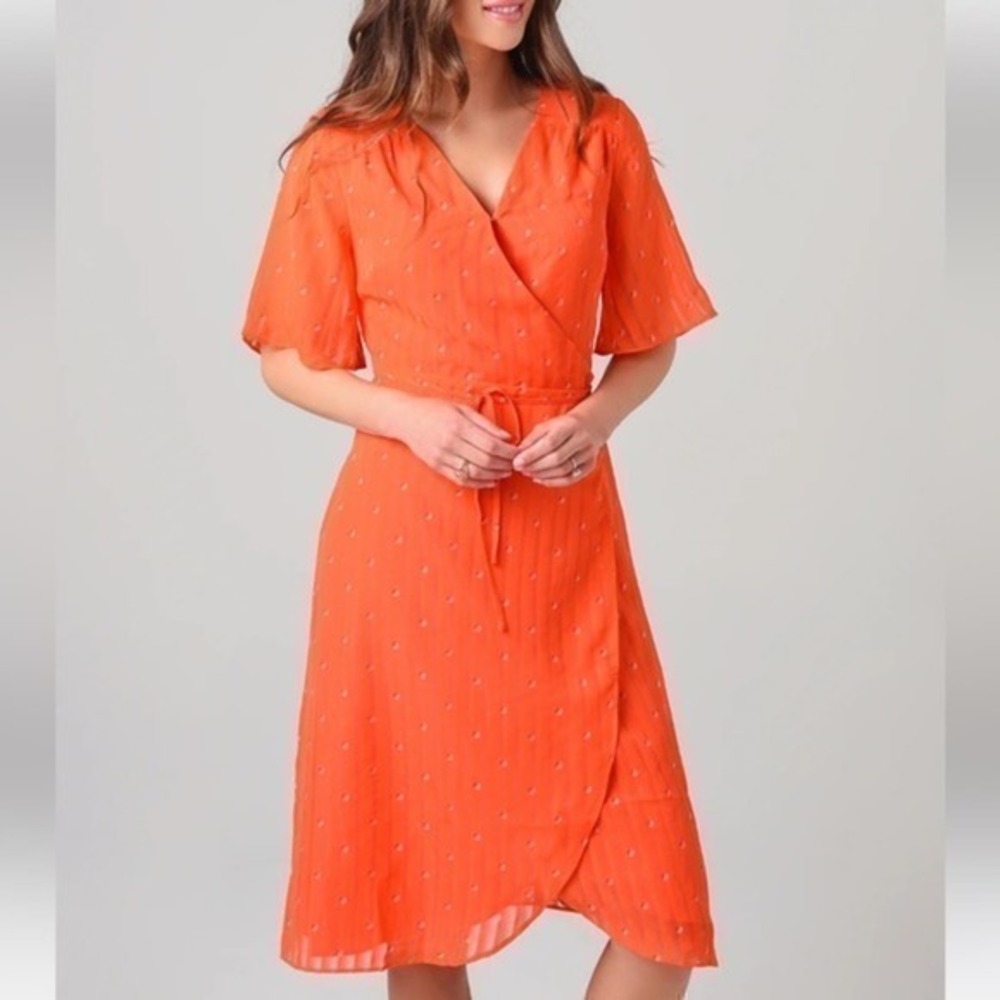 Cupcakes and Cashmere Mulholland Dot Coral Flutter Sleeve Wrap Dress Size Medium